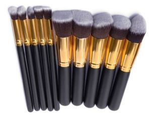 Zestaw 10 Profesjonalnych Pędzli do Makijażu